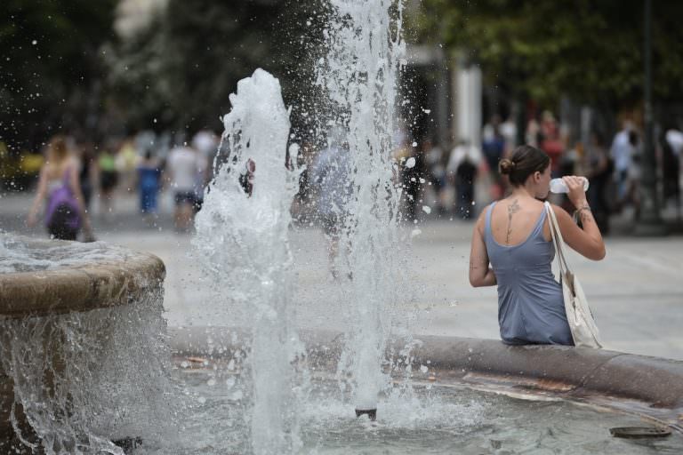 Καιρός: «Κάηκε» σήμερα η χώρα, 40άρια σε 136 σταθμούς του meteo – Δροσίζει την Παρασκευή με ισχυρούς ανέμους