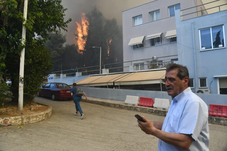 Πελετίδης για τη φωτιά: «Σήμερα το αποφύγαμε, αλλά μπροστά μας έχουμε μια διαχρονική απειλή»