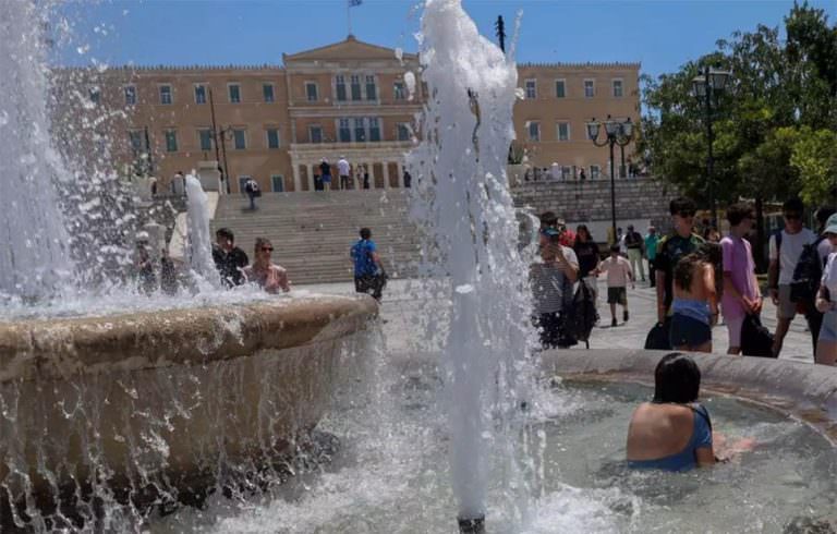 Καιρός: Τουλάχιστον μέχρι την Κυριακή ο καύσωνας, σύμφωνα με το Έκτακτο Δελτίο της ΕΜΥ