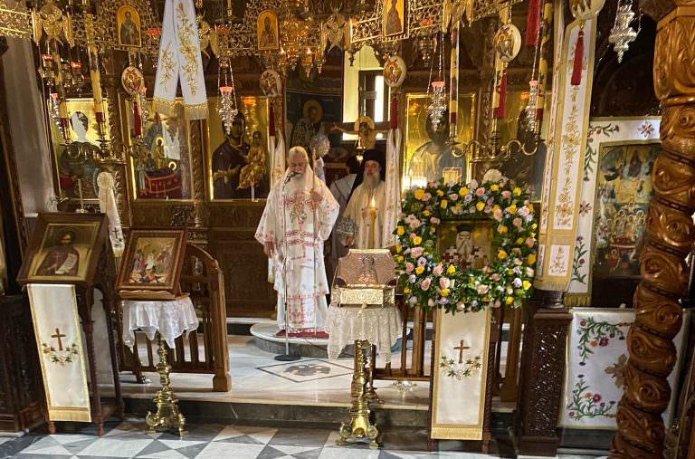 Αρχιερατική Θεία Λειτουργία, για την πάνδημο υποδοχή αποτμήματος των Ιερών Λειψάνων, Οσίου Πατρός Αθανασίου Χαμακιώτου, Αγιολαυριώτη.