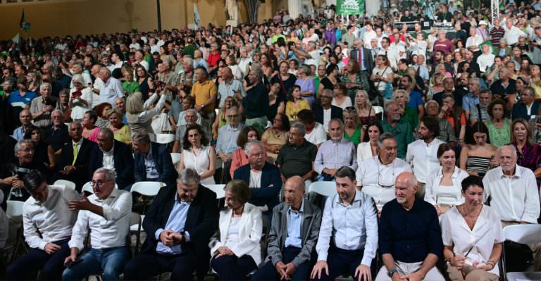 50 χρόνια ΠΑΣΟΚ, η εκδήλωση στο Ζάππειο: Έχουμε ευκαιρία να πρωταγωνιστήσουμε, είπε ο Σημίτης – Δείτε βίντεο