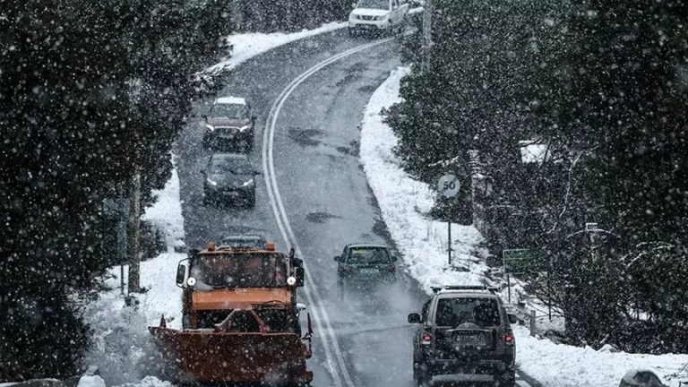 Προβλέπουν βαρύ και δύσκολο χειμώνα