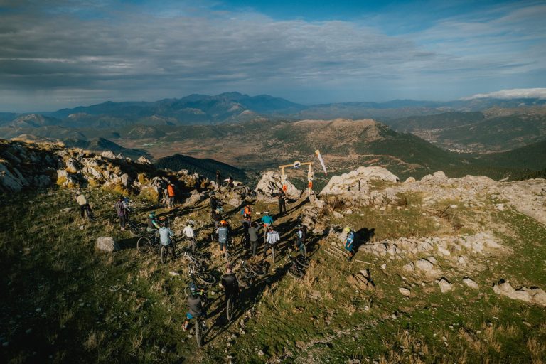 Το Helmos Mountain Biking Project 2024 ολοκληρώθηκε με επιτυχία, φέρνοντας κοντά αθλητές, θεατές και την τοπική κοινότητα σε ένα μοναδικό τριήμερο δράσης.