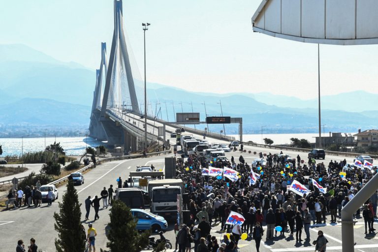 Πάτρα: Συγκέντρωση διαμαρτυρίας για το αιολικό πάρκο στη Γέφυρα Ρίου – Αντιρρίου