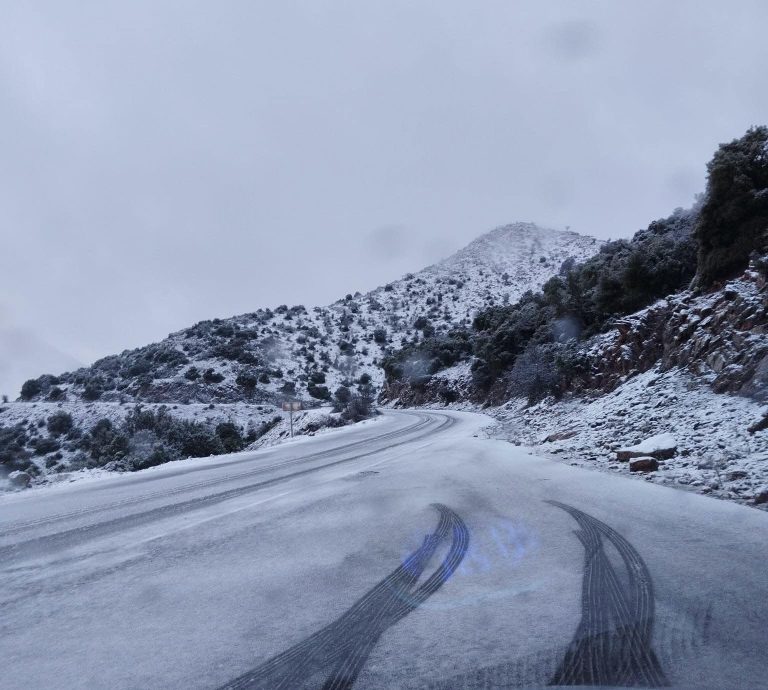 Νέο έκτακτο από την ΕΜΥ με βροχές, χιόνια και ανέμους έως και 9 μποφόρ – Οι 7 περιοχές που επηρεάζονται τις επόμενες ώρες.